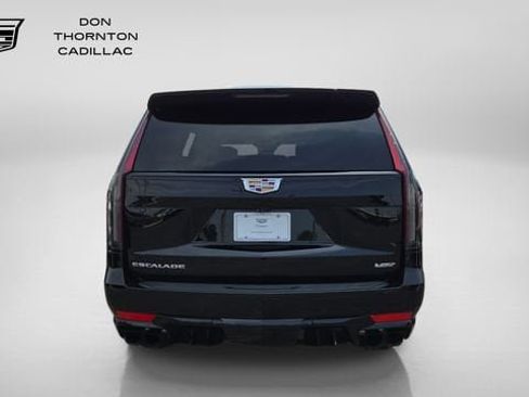Certified 2023 Cadillac Escalade V AWD/4WD image 4