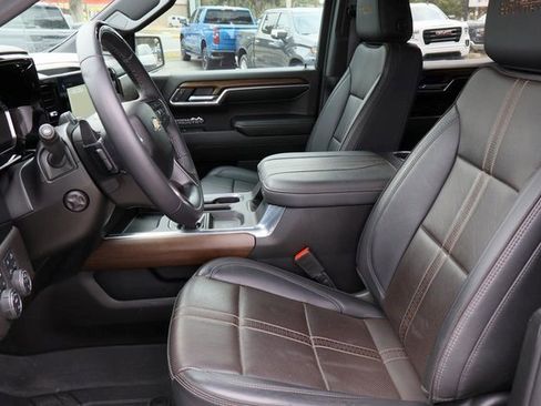 Certified 2024 Chevrolet Silverado 1500 High Country image 24