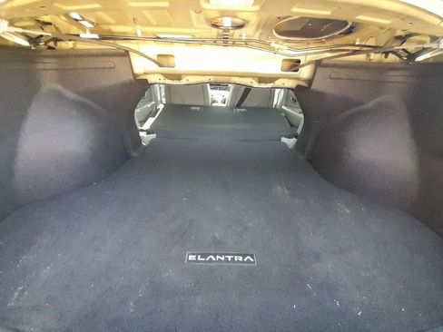 Used 2023 Hyundai Elantra SEL w/ Convenience Package FWD image 46