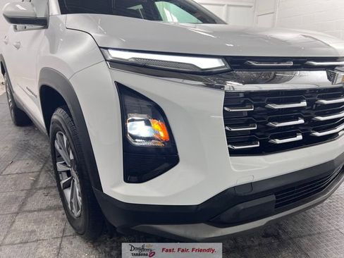 Used 2025 Chevrolet Equinox LT FWD image 8