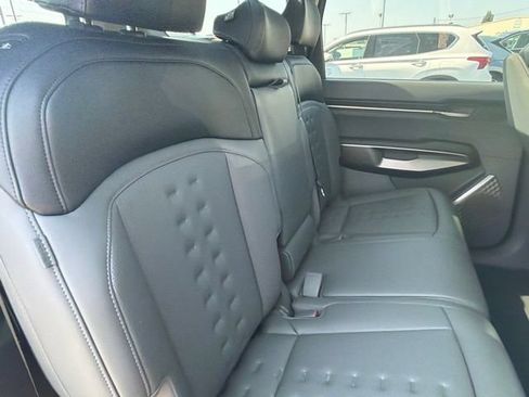 Used 2024 Kia EV9 Wind AWD/4WD image 13