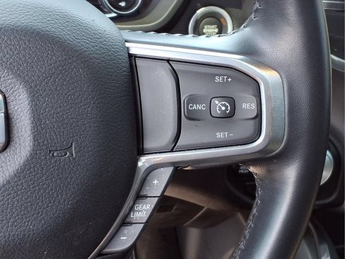 Used 2024 RAM 1500 Laramie AWD/4WD image 11