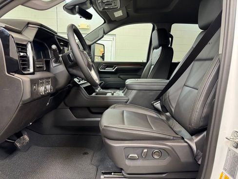 New 2026 GMC Sierra 3500 Denali w/ Technology Package AWD/4WD image 13