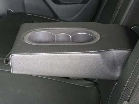 Used 2021 Volkswagen Atlas Cross Sport SE w/ Panoramic Sunroof Package FWD image 11