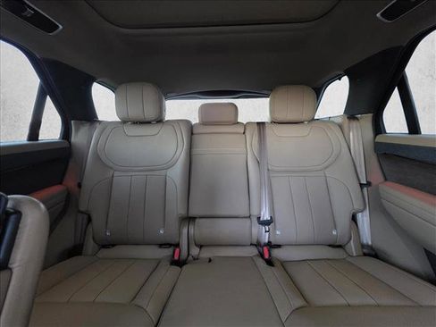 Used 2023 Land Rover Range Rover Sport SE image 15