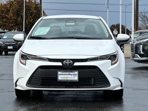 Used 2024 Toyota Corolla LE image 9