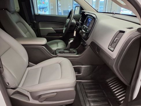 Used 2022 Chevrolet Colorado W/T w/ WT Convenience Package RWD image 10