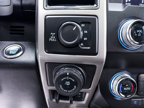 Used 2019 Ford F150 Lariat w/ Equipment Group 502A Luxury image 30