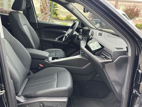 Used 2025 Audi Q5 Premium Plus w/ Premium Plus image 11