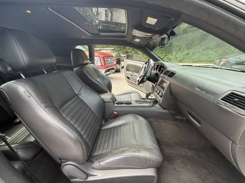 Used 2012 Dodge Challenger R/T RWD image 13