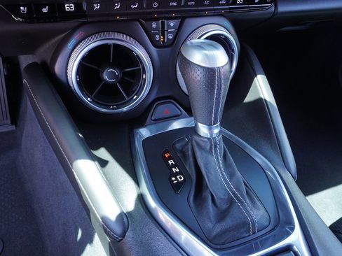 Used 2017 Chevrolet Camaro SS RWD image 18