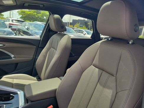 Certified 2025 Audi Q5 Premium w/ Convenience Package AWD/4WD image 14