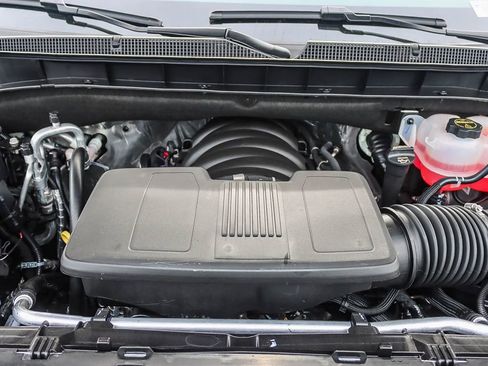 New 2026 Chevrolet Suburban LS image 26