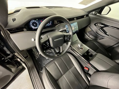 Used 2026 Land Rover Range Rover Evoque S image 15