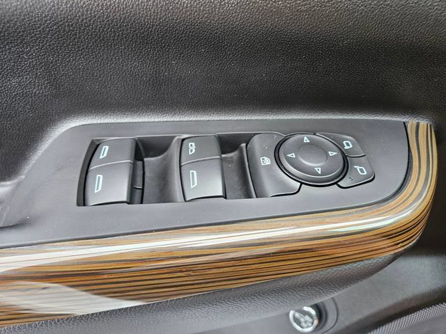 Used 2023 GMC Acadia SLE w/ Driver Convenience Package AWD/4WD image 31