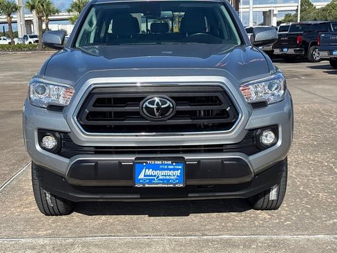 Used 2023 Toyota Tacoma SR5 w/ Technology Package AWD/4WD image 3