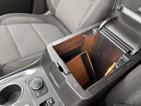 Used 2022 Chevrolet Traverse LT w/ LPO, Floor Liner Package image 29