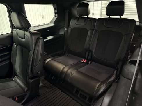 Used 2023 Jeep Grand Cherokee L Laredo RWD image 26