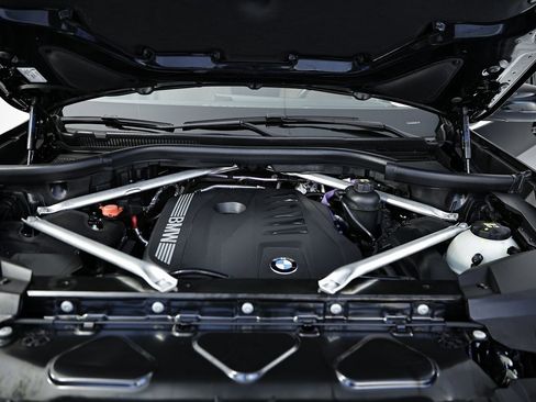 Used 2023 BMW X7 xDrive40i w/ Executive Package image 33