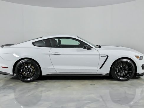 Used 2016 Ford Mustang Shelby GT350 w/ Technology Package RWD image 10