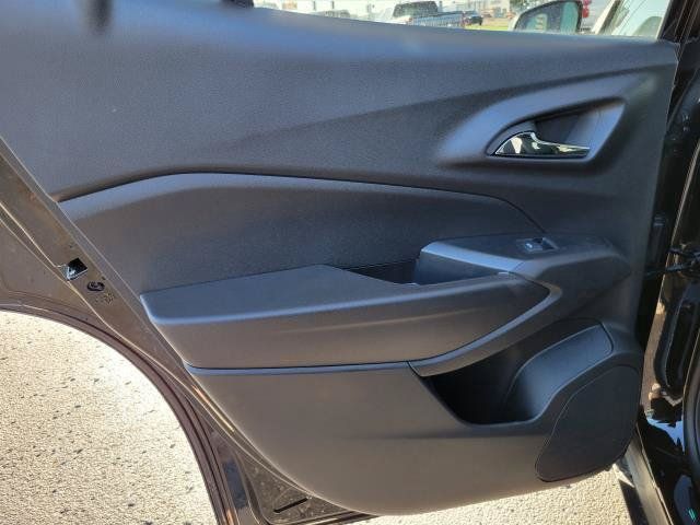 New 2026 Chevrolet Trax LT w/ Driver Confidence Package FWD image 24