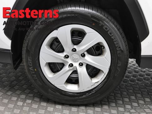 Used 2024 Toyota RAV4 LE image 32