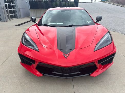Used 2024 Chevrolet Corvette Stingray Coupe w/ 1LT RWD image 3