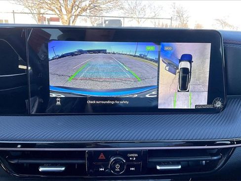 Certified 2025 Nissan Kicks SR image 19