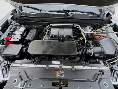 Used 2023 GMC Canyon AT4 image 30