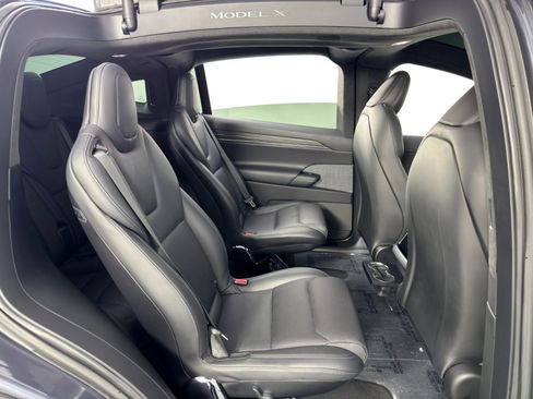 Used 2022 Tesla Model X image 42