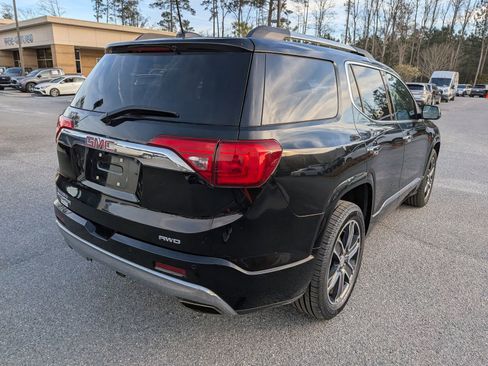 Used 2018 GMC Acadia Denali w/ Technology Package image 4
