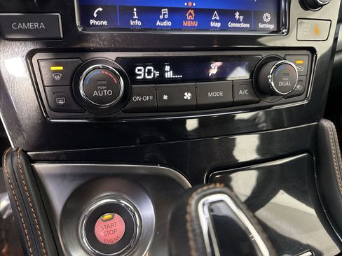 Used 2023 Nissan Maxima SR w/ Sport Mat Group image 9