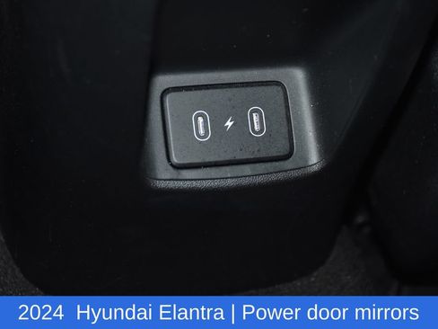 Used 2024 Hyundai Elantra SEL w/ Convenience Package FWD image 29