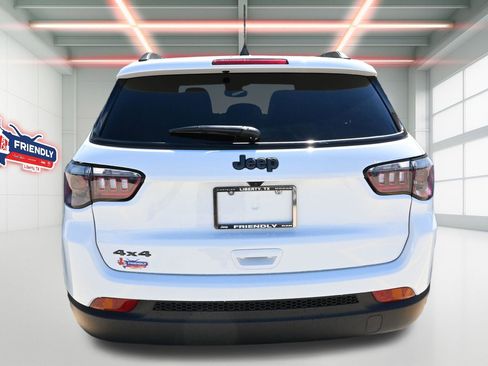 New 2026 Jeep Compass Latitude image 25