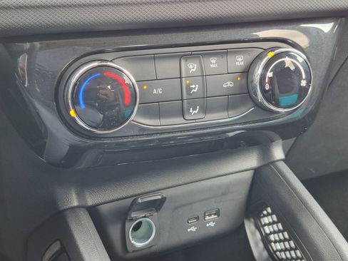 Used 2025 Chevrolet TrailBlazer LT AWD/4WD image 20