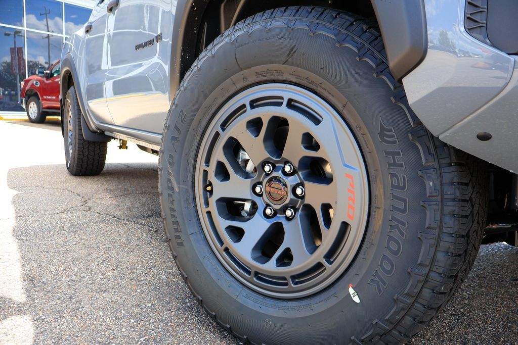 New 2027 Nissan Frontier PRO-4X w/ Pro Convenience Package AWD/4WD image 17