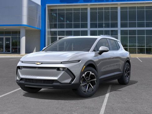 New 2026 Chevrolet Equinox EV LT image 6