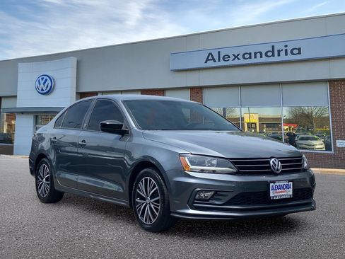 Used 2018 Volkswagen Jetta Wolfsburg Edition FWD image 1