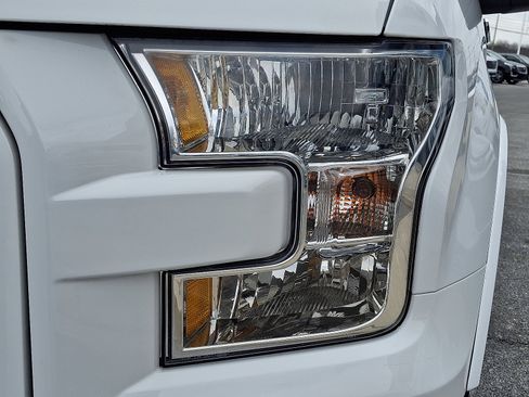 Used 2017 Ford F150 XLT w/ Equipment Group 302A Luxury image 9