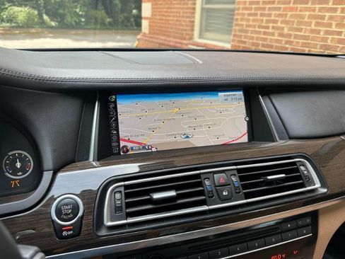 Used 2014 BMW 750Li RWD image 33