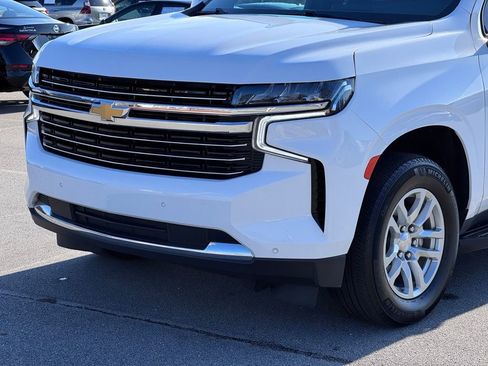 Used 2023 Chevrolet Suburban LT image 40