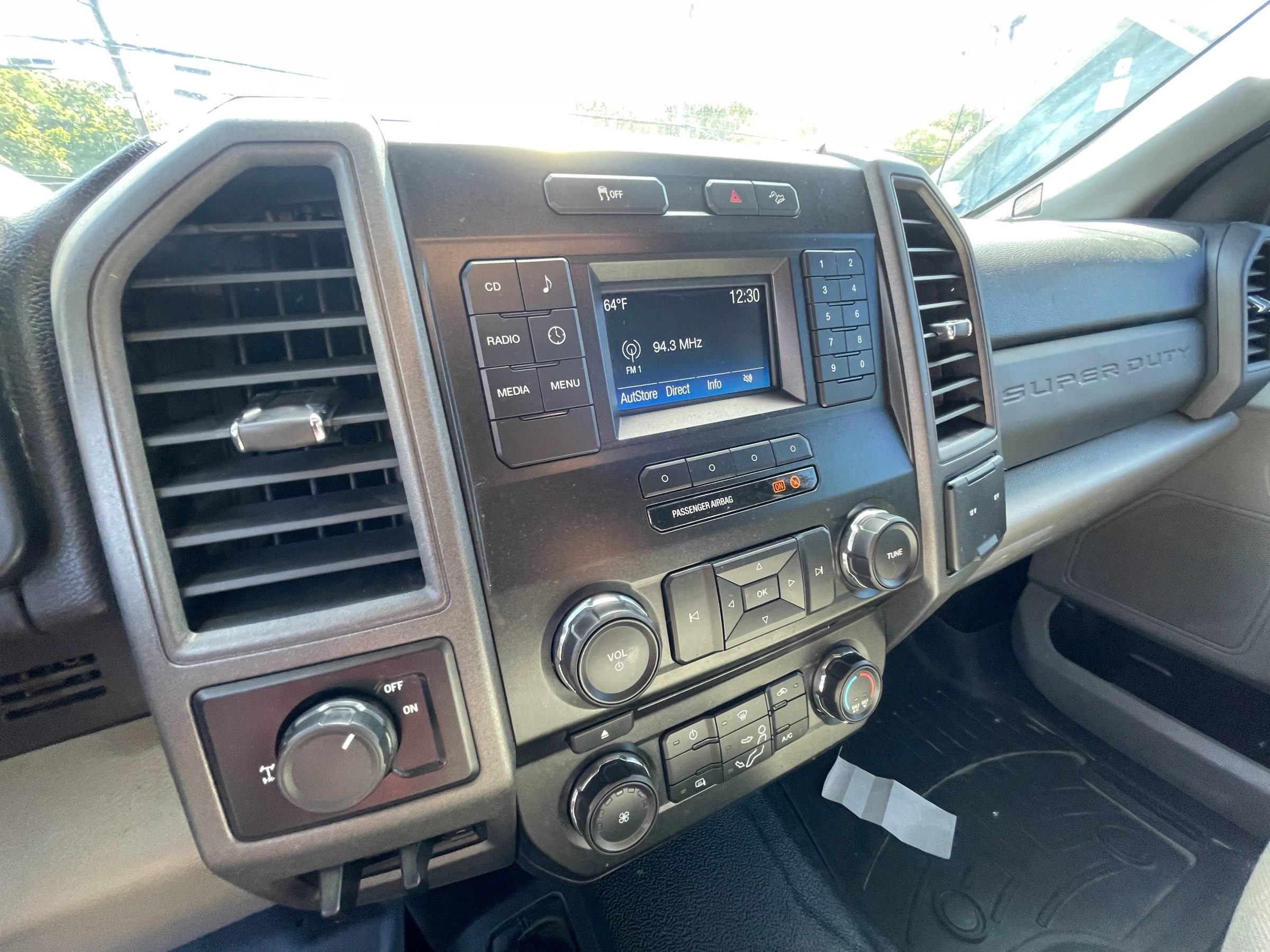 Used 2017 Ford F350 XL AWD/4WD image 14