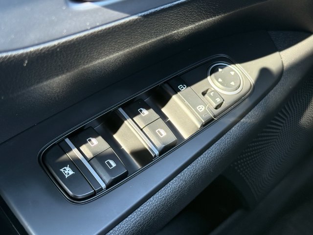 Used 2023 Kia Forte LXS w/ LXS Technology Package FWD image 20