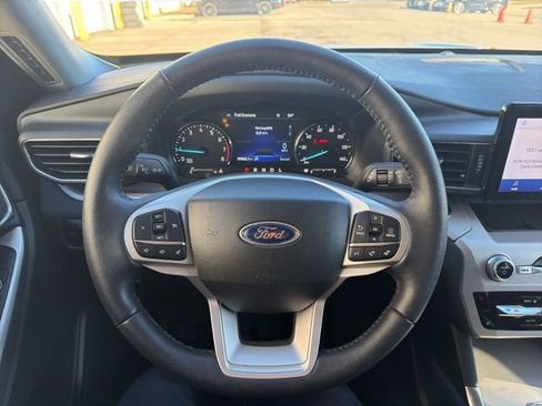 Used 2023 Ford Explorer XLT w/ Equipment Group 202A image 19