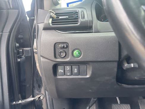 Used 2019 Honda Pilot Touring image 10