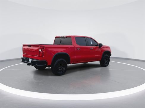 Used 2025 Chevrolet Silverado 1500 ZR2 w/ Technology Package image 8