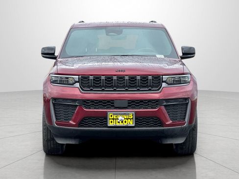 New 2026 Jeep Grand Cherokee Altitude image 3