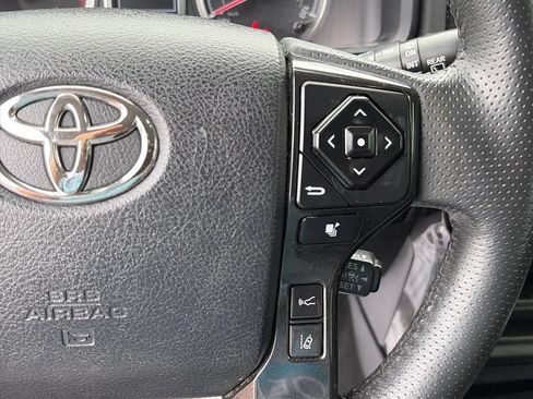 Used 2021 Toyota 4Runner Venture w/ Moonroof Package AWD/4WD image 22