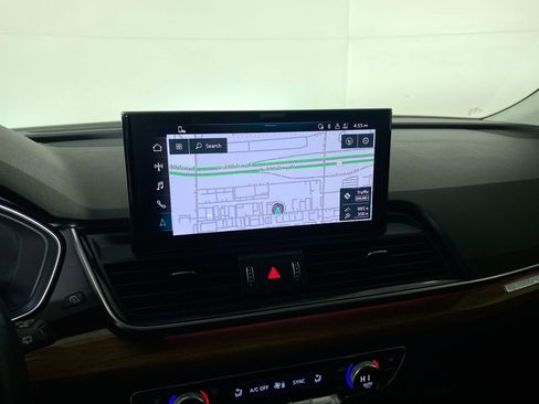 Used 2021 Audi Q5 Prestige w/ Prestige Package image 4