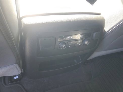 Used 2019 Chevrolet Tahoe LT w/ Luxury Package image 10